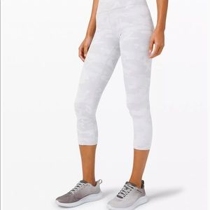 LULULEMON wunder under high rise crop 21”